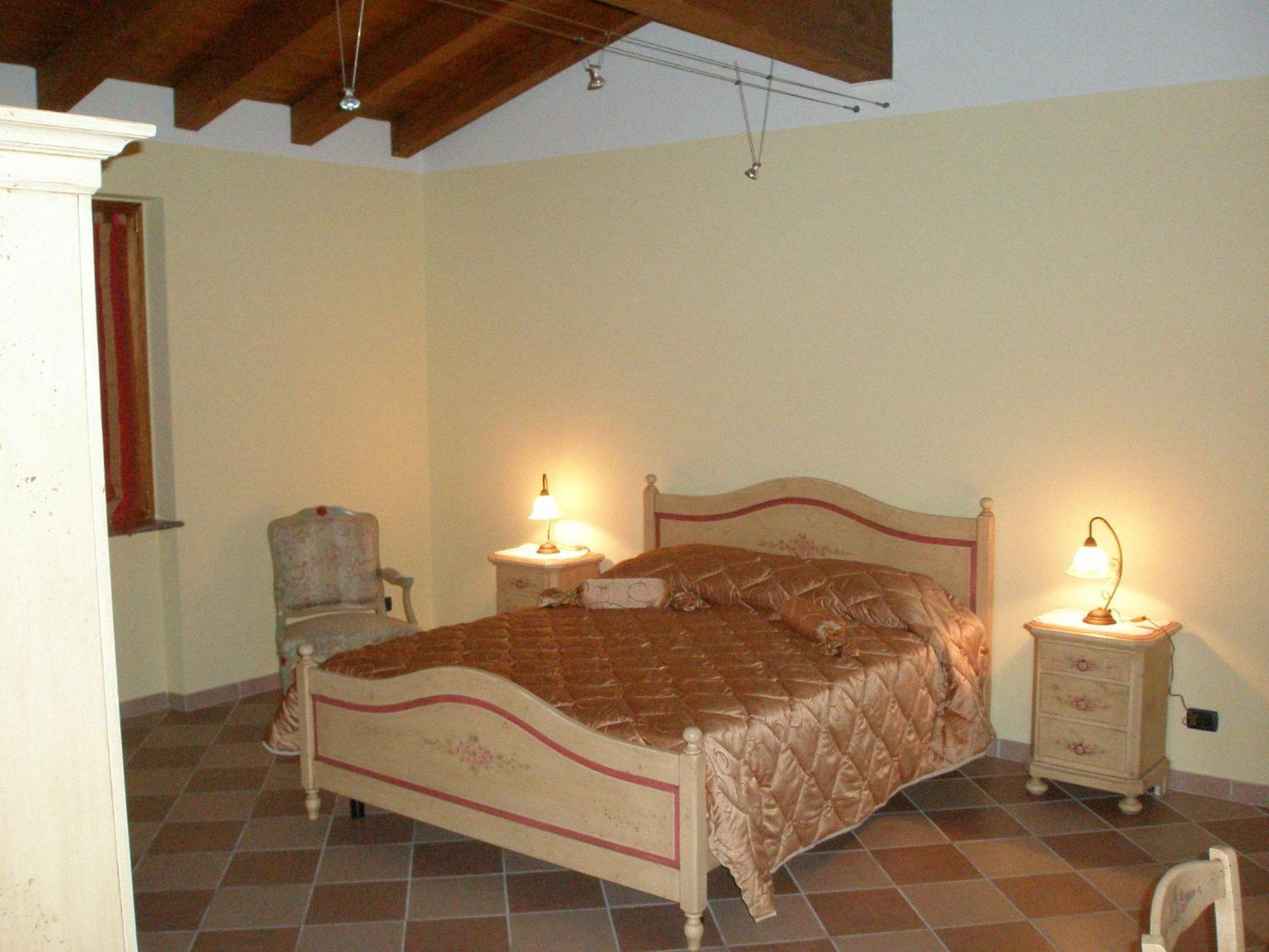Bed And Breakfast Il Faggio Povegliano Veronese Bagian luar foto
